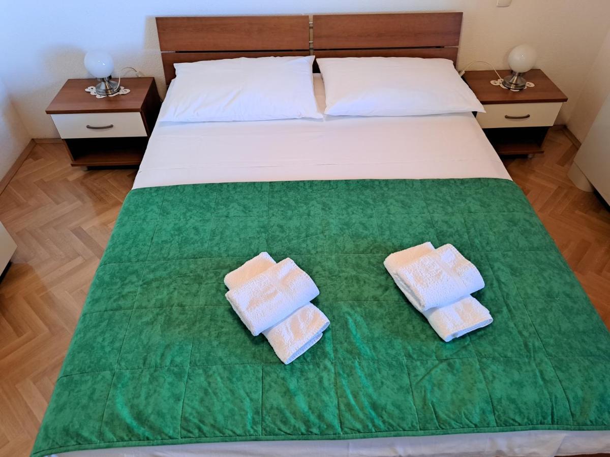 Apartment With Splendid Sea View Трогир Екстериор снимка