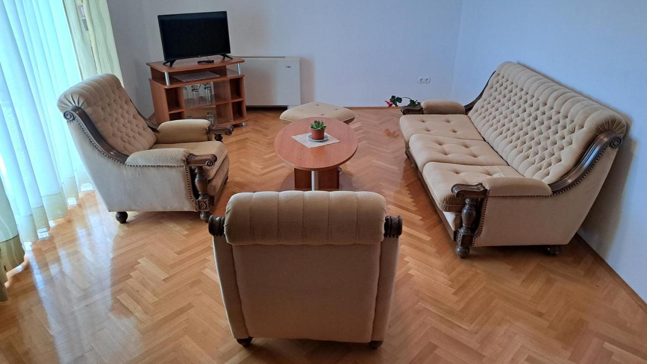 Apartment With Splendid Sea View Трогир Екстериор снимка