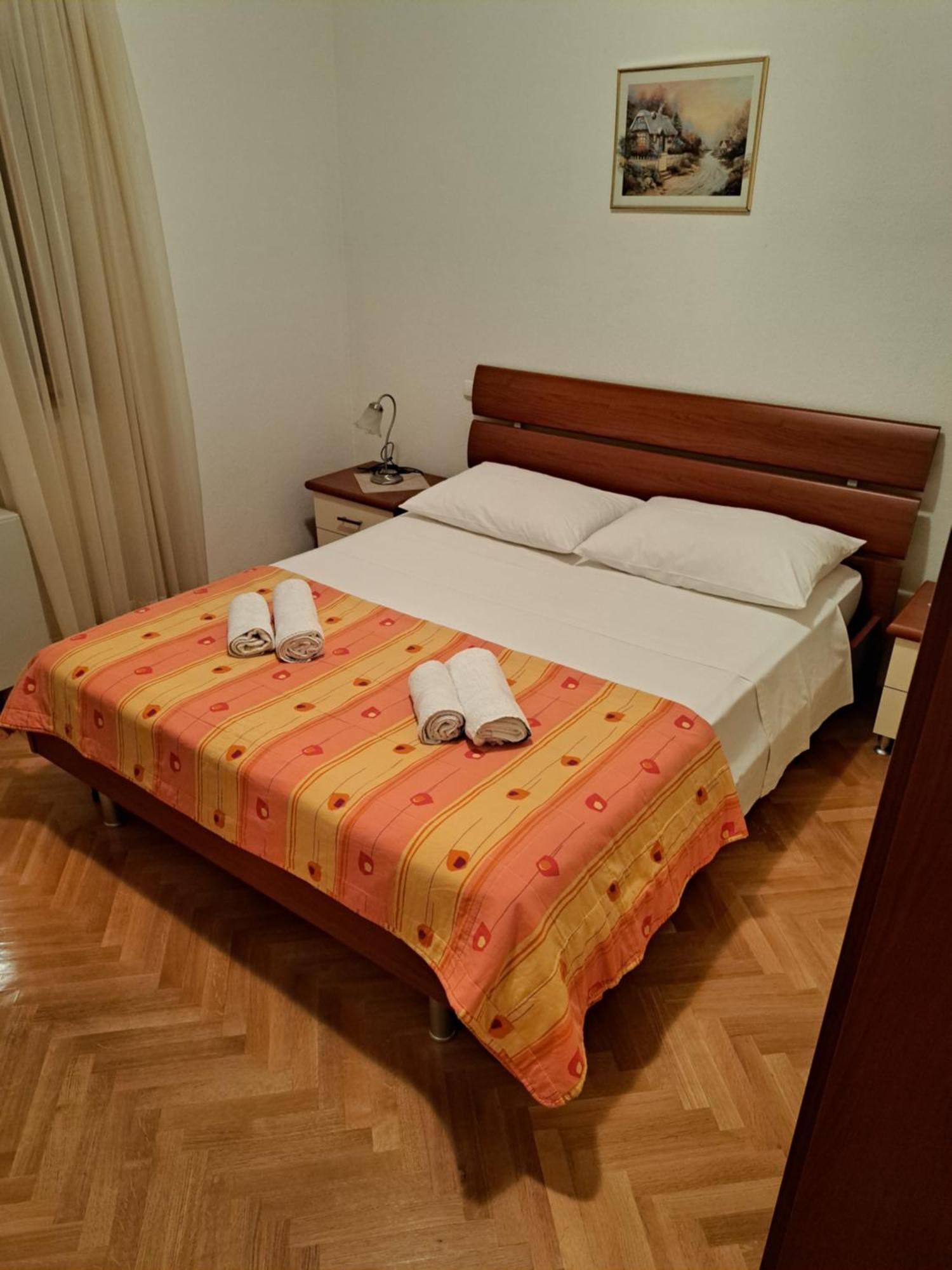 Apartment With Splendid Sea View Трогир Стая снимка