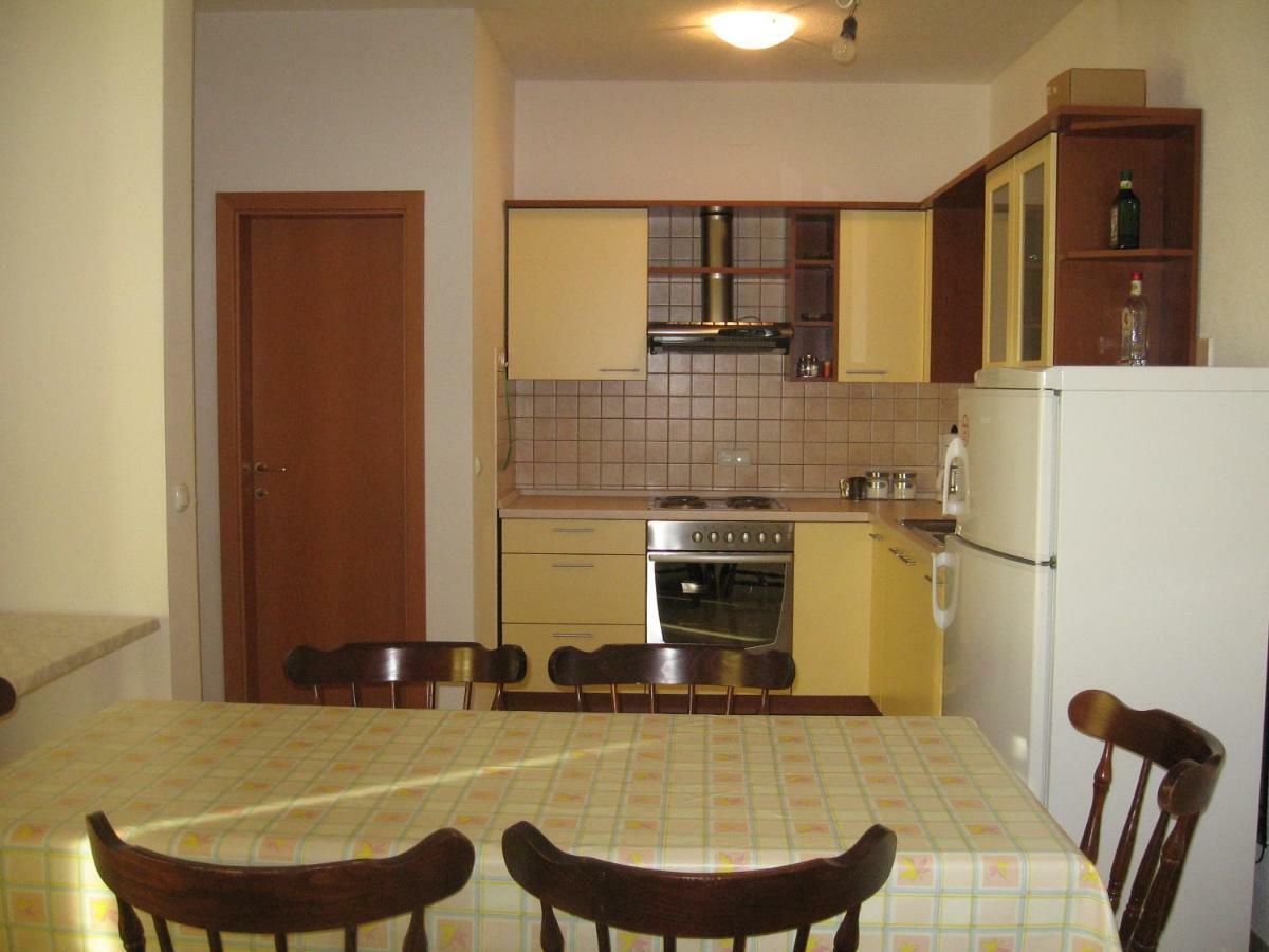 Apartment With Splendid Sea View Трогир Екстериор снимка