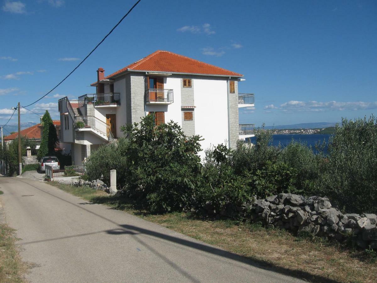 Apartment With Splendid Sea View Трогир Екстериор снимка