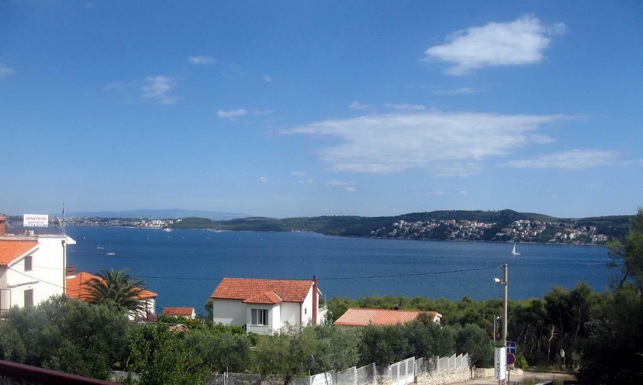 Apartment With Splendid Sea View Трогир Екстериор снимка