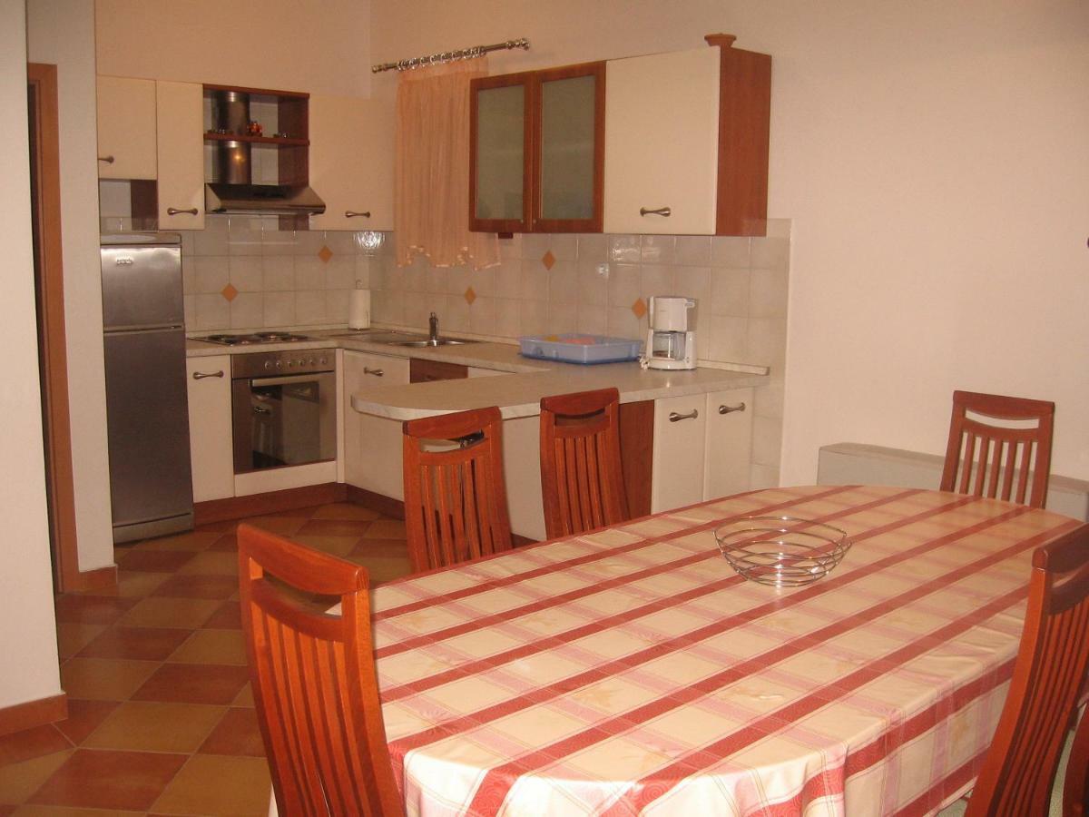 Apartment With Splendid Sea View Трогир Екстериор снимка